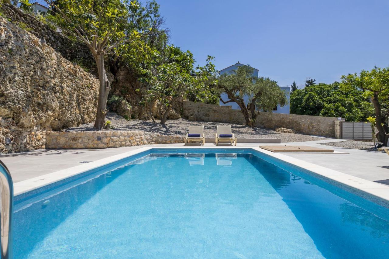 Villa Eva Provarma ภายนอก รูปภาพ